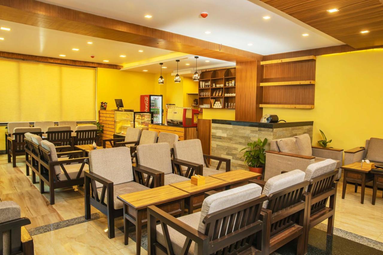 Hotel Shaara Pokhara Kültér fotó