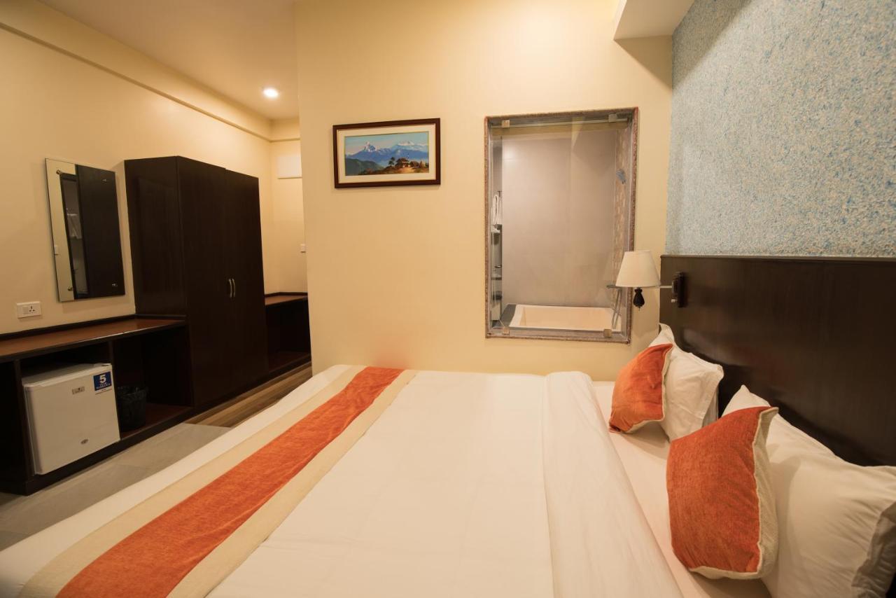 Hotel Shaara Pokhara Kültér fotó