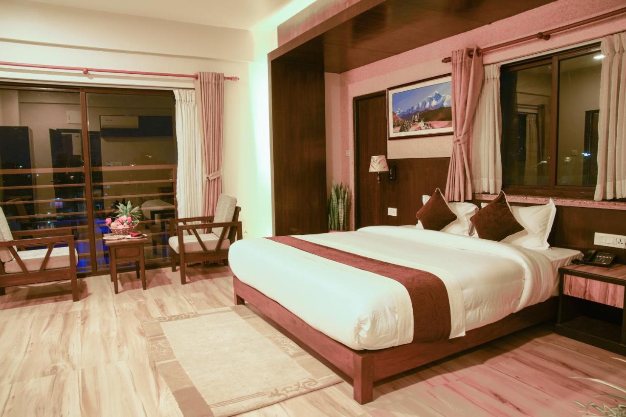 Hotel Shaara Pokhara Kültér fotó