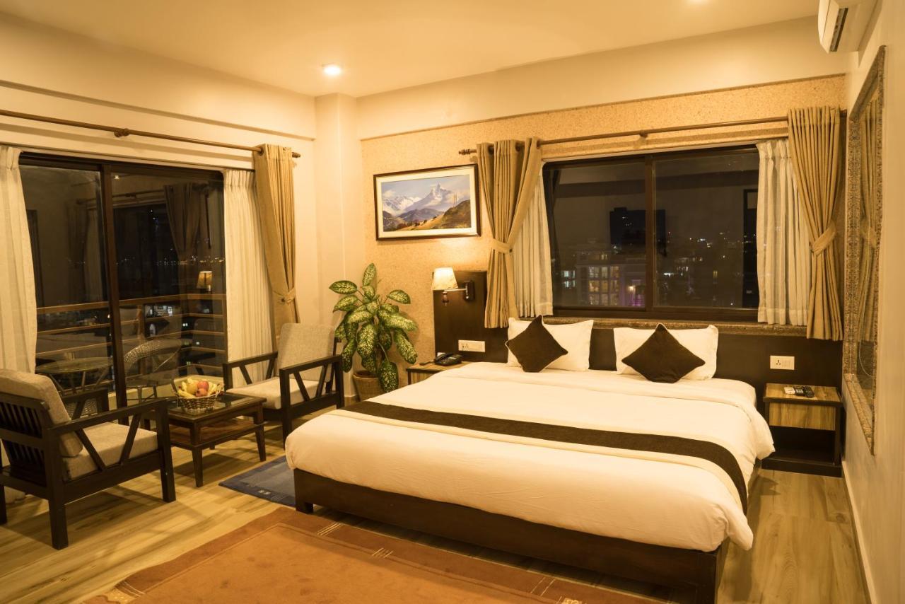 Hotel Shaara Pokhara Kültér fotó