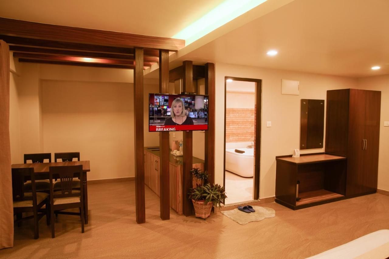 Hotel Shaara Pokhara Kültér fotó