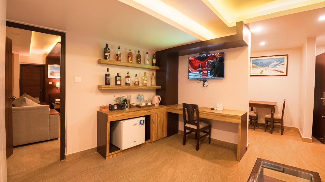 Hotel Shaara Pokhara Kültér fotó