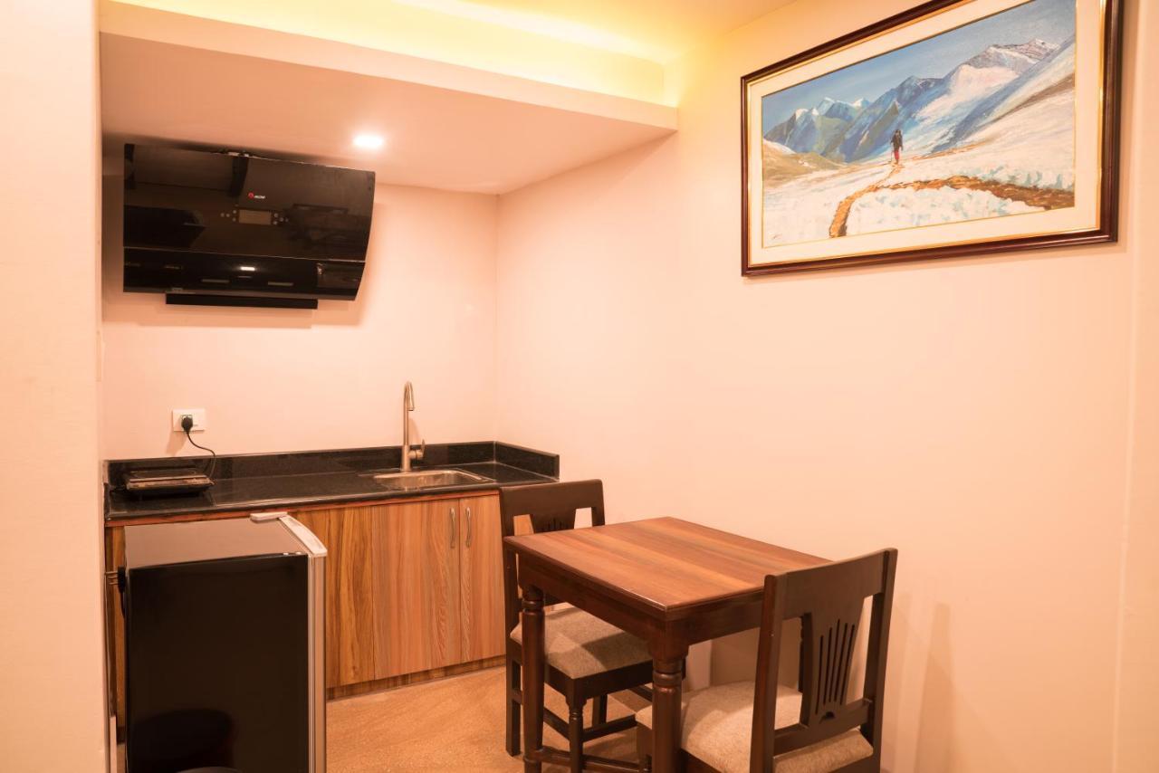 Hotel Shaara Pokhara Kültér fotó