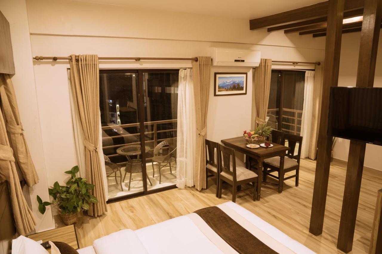 Hotel Shaara Pokhara Kültér fotó