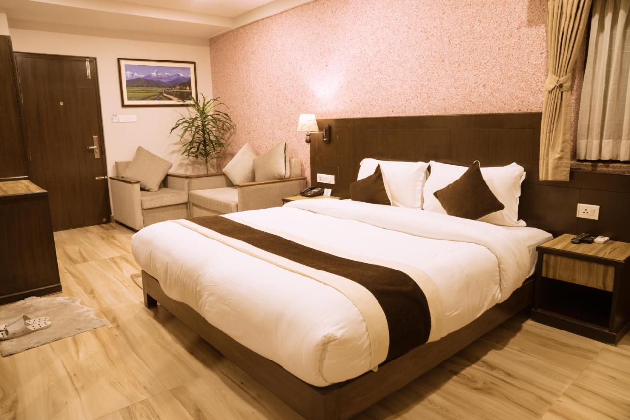Hotel Shaara Pokhara Kültér fotó